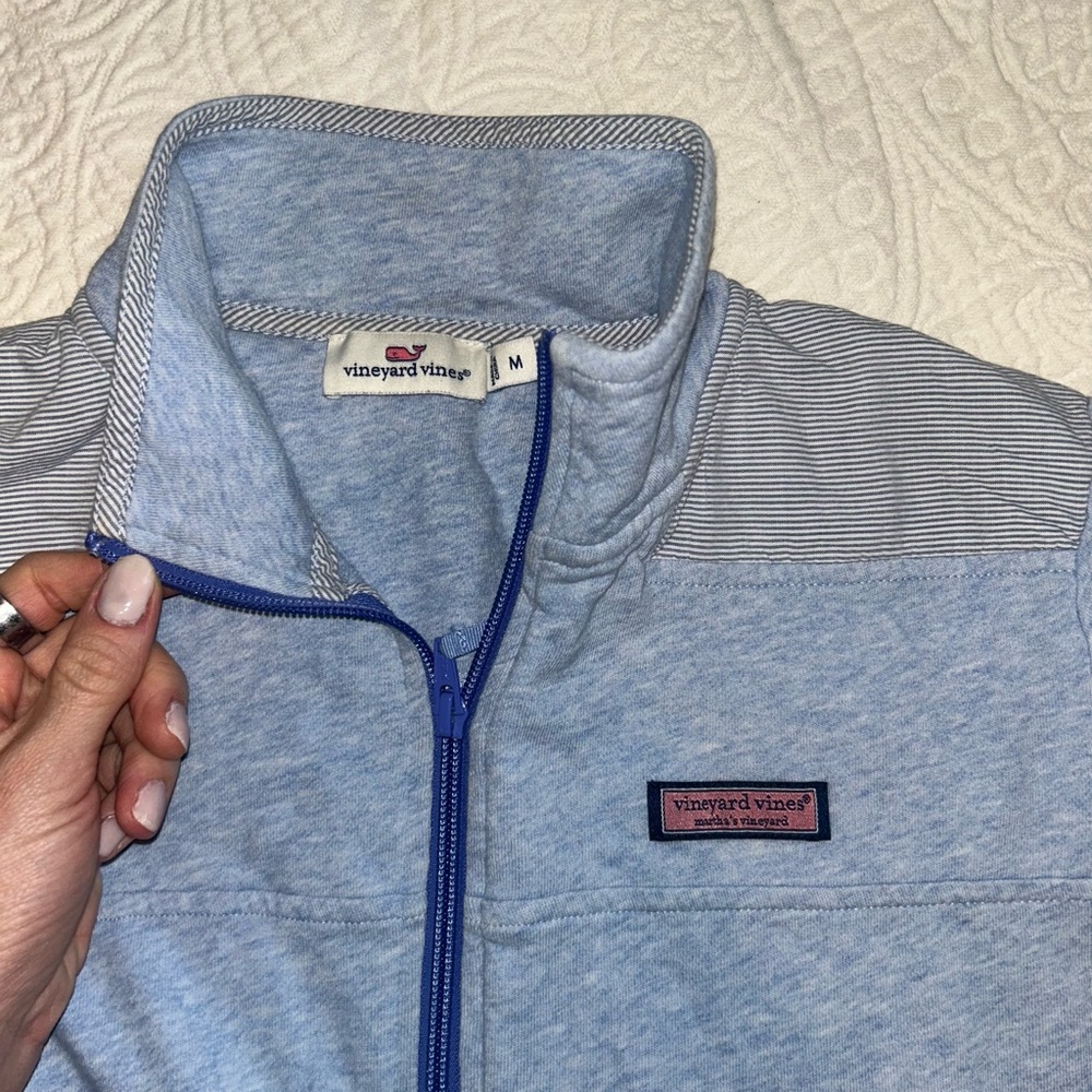 Woman’s blue vineyard vines quarter zip - Picture 5 of 5